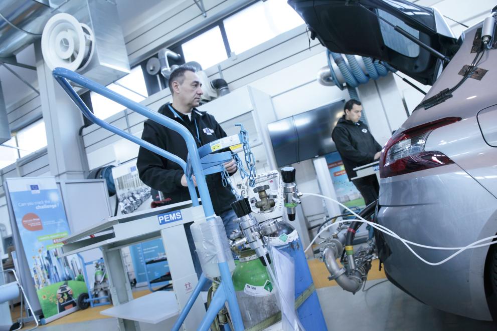 Vehicle Emissions Laboratories of the Joint Research Centre (JRC)